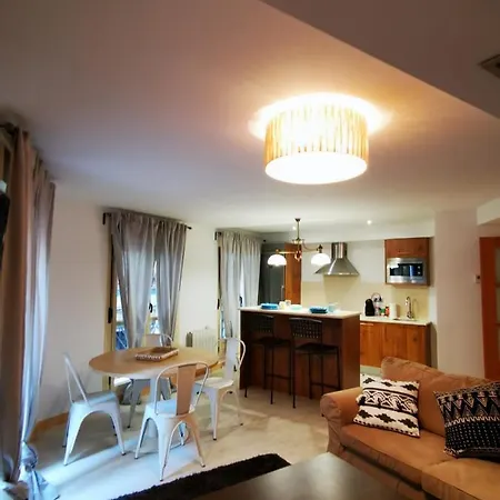 Az El Balcón De Rey Alfonso Iii Zaragoza